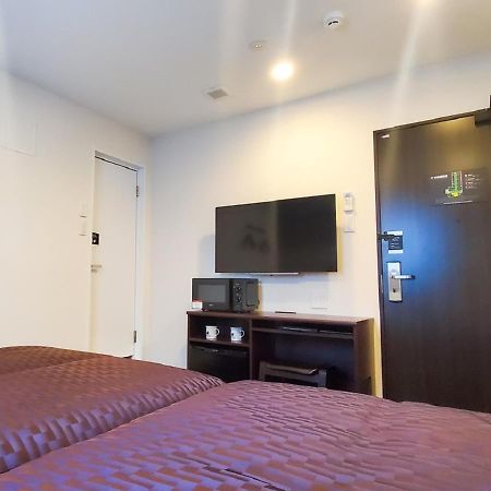 Hotel Livemax Yokohama Stadium Mae מראה חיצוני תמונה