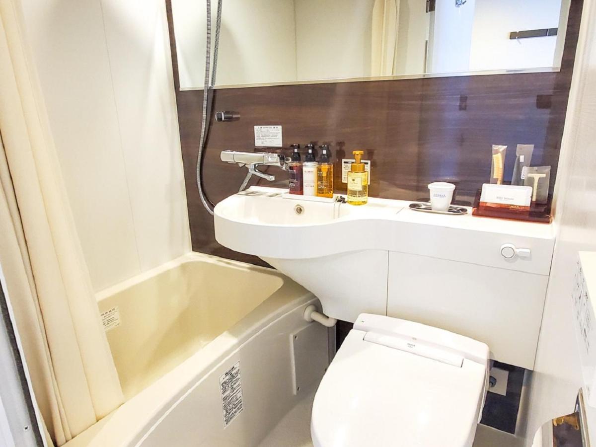 Hotel Livemax Yokohama Stadium Mae מראה חיצוני תמונה